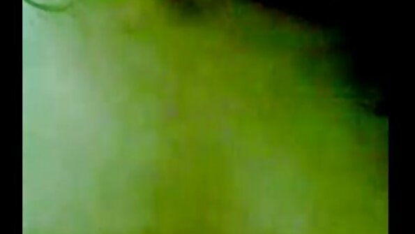 ಕರ್ಲಿ ಕೂದಲಿನ GILF ಅಮಂಡ ರೈಡರ್ ಕ್ಯಾಮ್ ನಲ್ಲಿ ಹಸ್ತಮೈಥುನ ಮಾಡುತ್ತಾನೆ