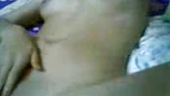 ಹೊಂಬಣ್ಣದ ಮೆರಿ ಮನ್ರೋ ಗಟ್ಟಿಯಾದ ಡಬಲ್ ಒಳಹೊಕ್ಕು ಪಡೆಯುತ್ತಾನೆ